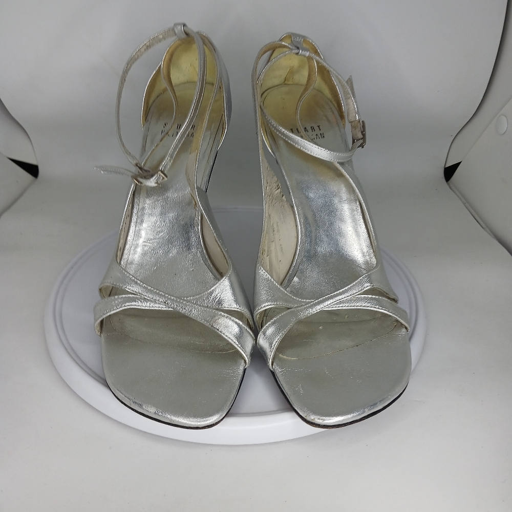 Stuart Weitzman - Picture 3 of 4